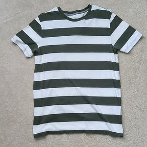 Old Navy T-Shirt